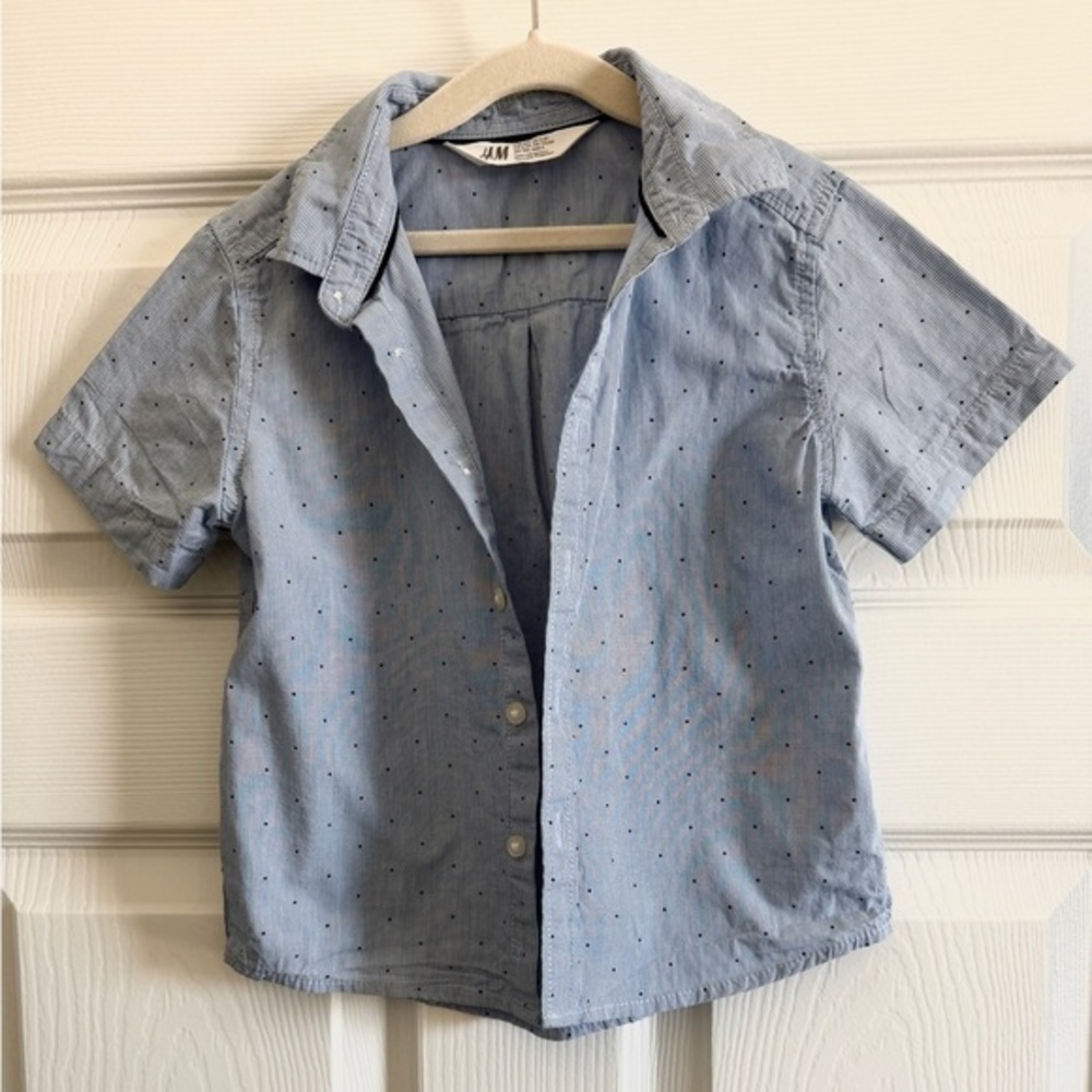 H&M Kids Blue Stripped with small dots Button Down Shirt. Size 3-4Y